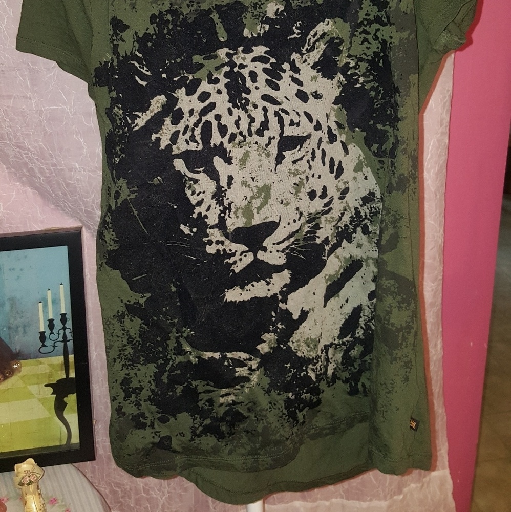Womans Gorgeous Tiger Shirt small